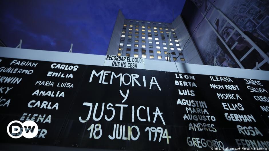 30 años de impunidad: Buenos Aires rememora la tragedia de la AMIA imagen de la publicación