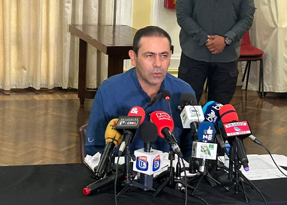 Gobernación y UTS anuncian 1.000 becas para mujeres de Santander imagen de la publicación