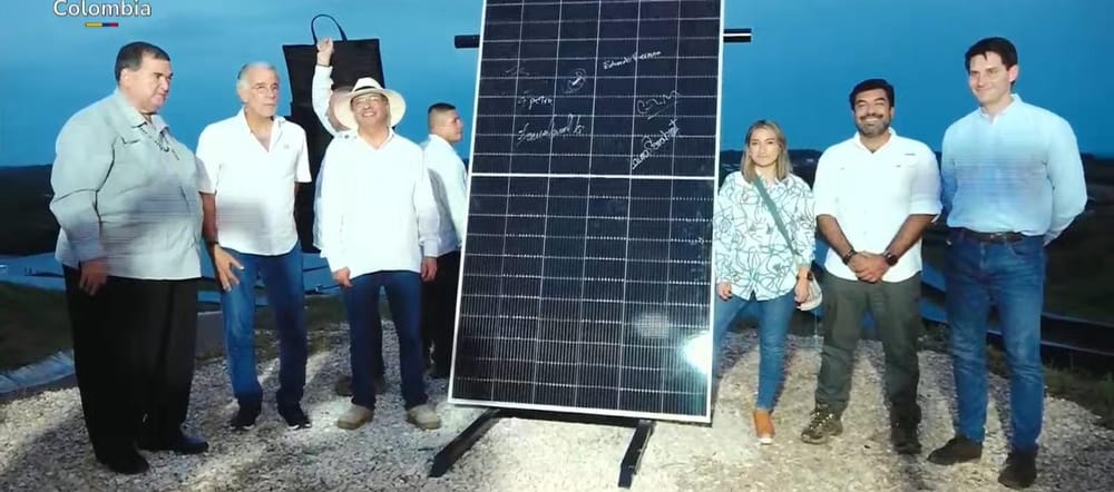 Gustavo Petro se enfrenta a las empresas por tarifas de energía imagen de la publicación