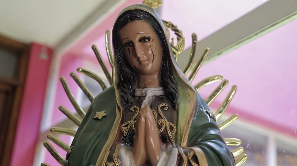 Imagen de la Virgen de Guadalupe que llora sangre humana imagen de la publicación