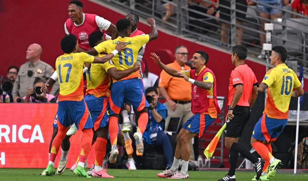 Al ‘’ritmo que nos une’’ así se vivió el ambiente en el camerino de la selección Colombia, tras ganar el partido frente a Uruguay imagen de la publicación