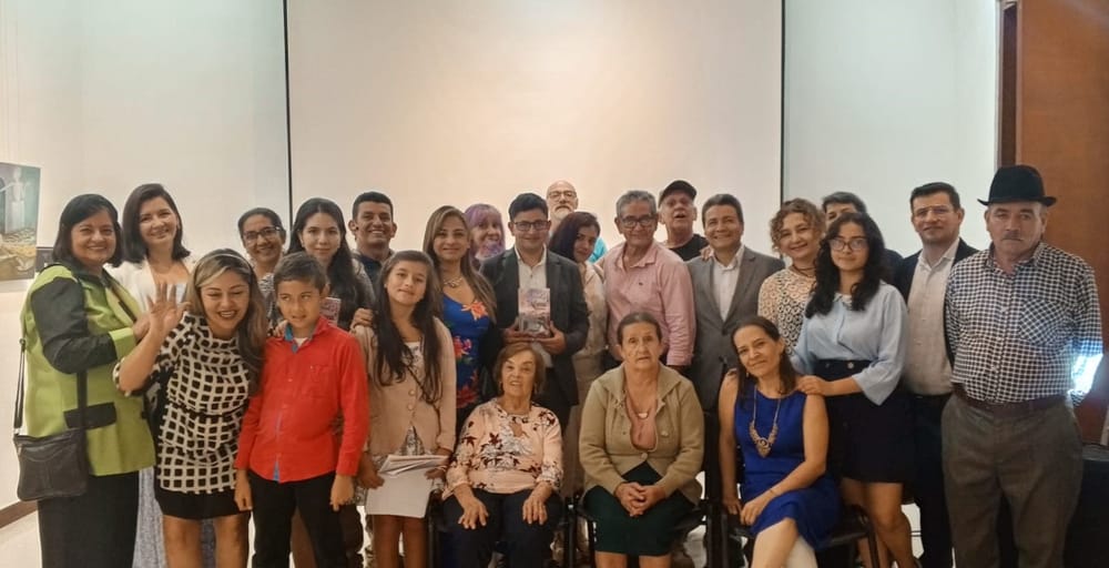 Presentación del libro “Sinfonía del Alma” de Milton Amado Suárez imagen de la publicación