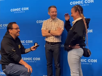 VIDEO. Fanático de 'El Señor de los Anillos' pide matrimonio con 'Frodo' como testigo imagen de la publicación