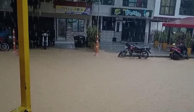 EN VIDEO. Lluvias torrenciales en el área metropolitana imagen de la publicación