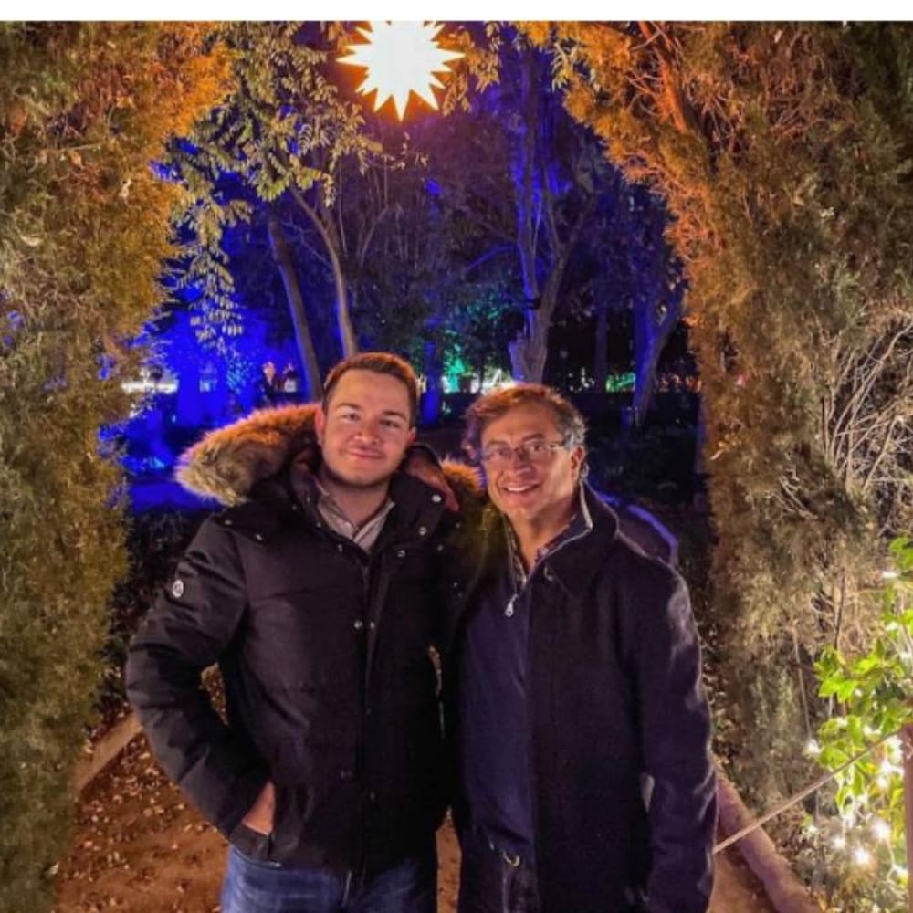 Hijo del presidente Petro, Nicolas Alcocer critica a la oposición por su postura sobre Venezuela imagen de la publicación