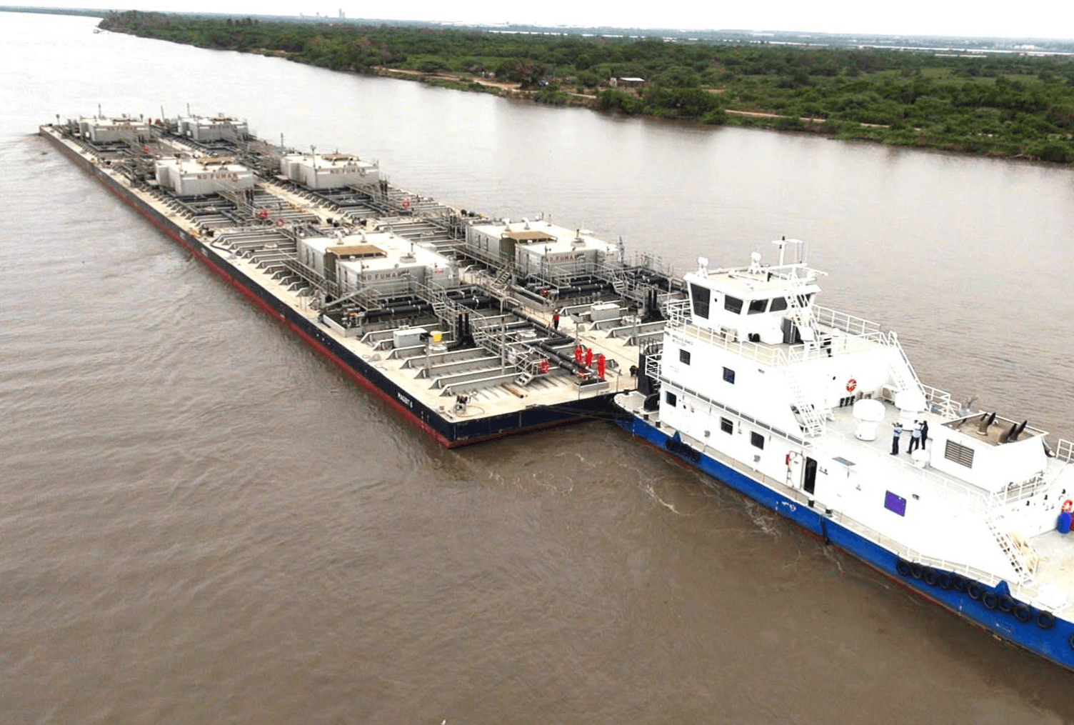 Gobernador de Santander visitó el Puerto Multimodal Impala Terminal en Barrancabermeja imagen de la publicación