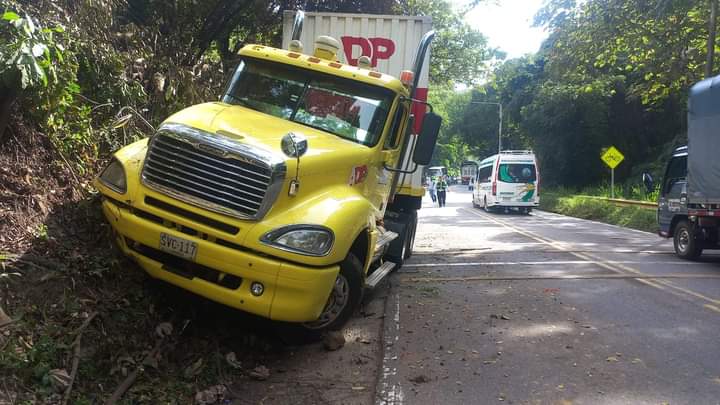 Variante y pistas de frenado:  promesas incumplidas del gobierno a San Gil: ayer casi se repite la tragedia imagen de la publicación