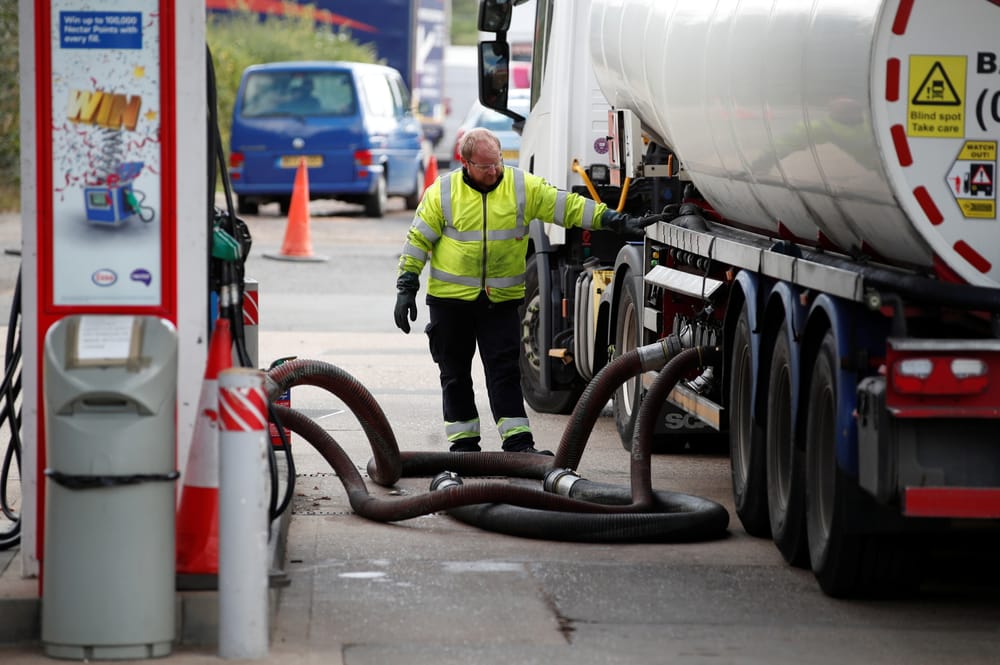 Duro reclamo de la Contraloría a Petro por poner en riesgo la seguridad energética del país imagen de la publicación