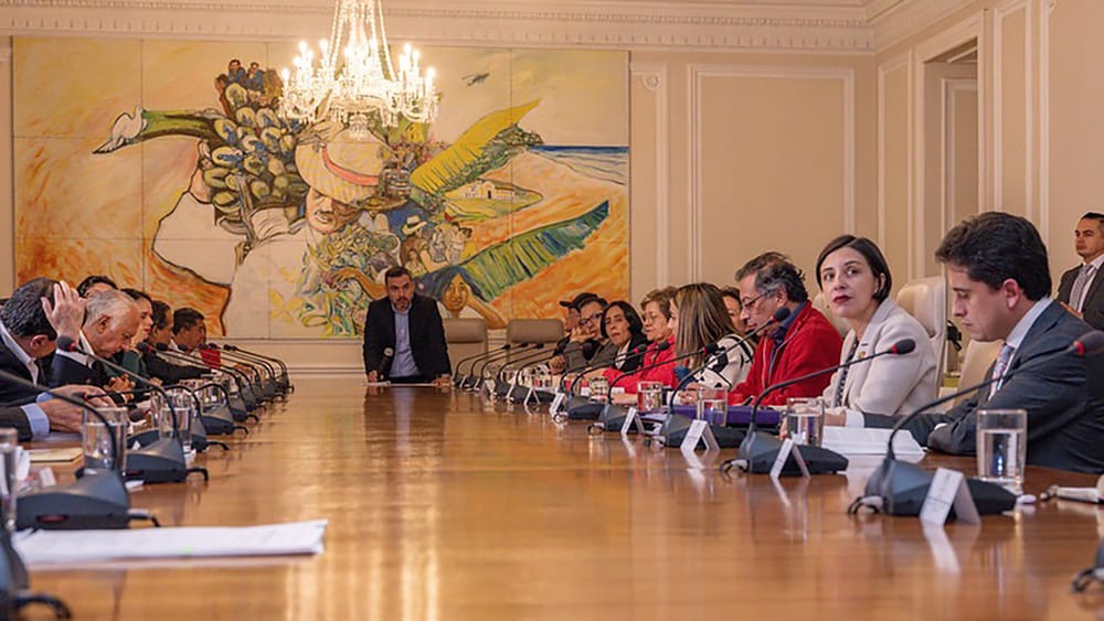 Petro promete aterrizar el presupuesto en las regiones para el 2025 imagen de la publicación