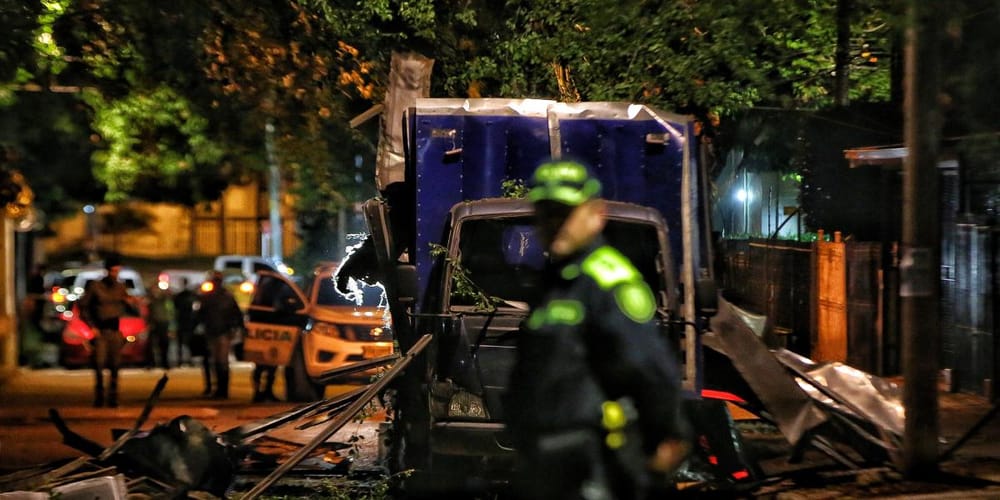 Explosivo detona frente a un local comercial en el centro de Cali imagen de la publicación