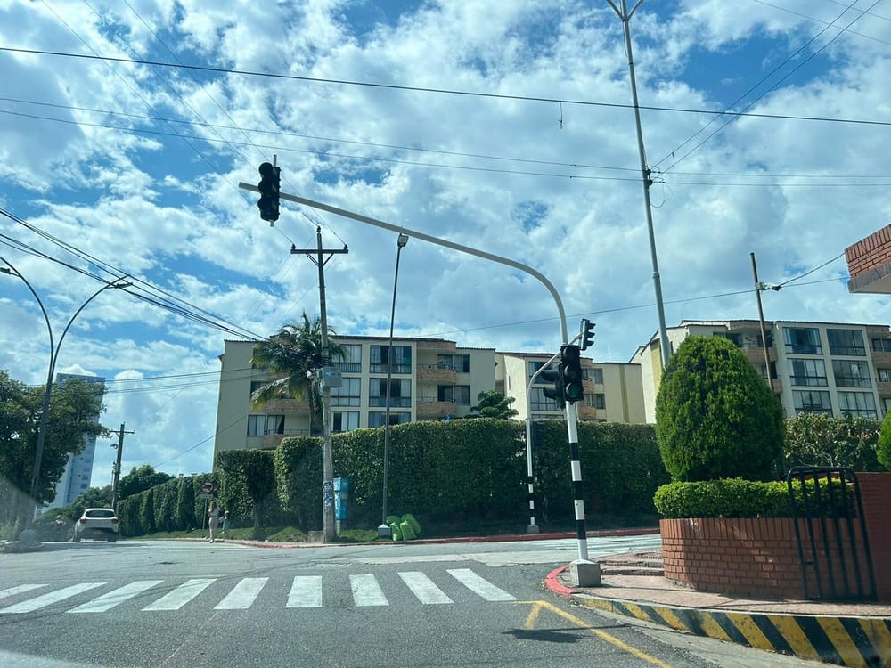 Vandalismo en Floridablanca deja fuera de servicio ocho semáforos imagen de la publicación