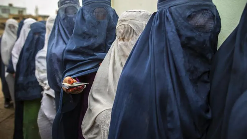 Éxodo femenino en Afganistán: huida desesperada de la opresión talibán imagen de la publicación