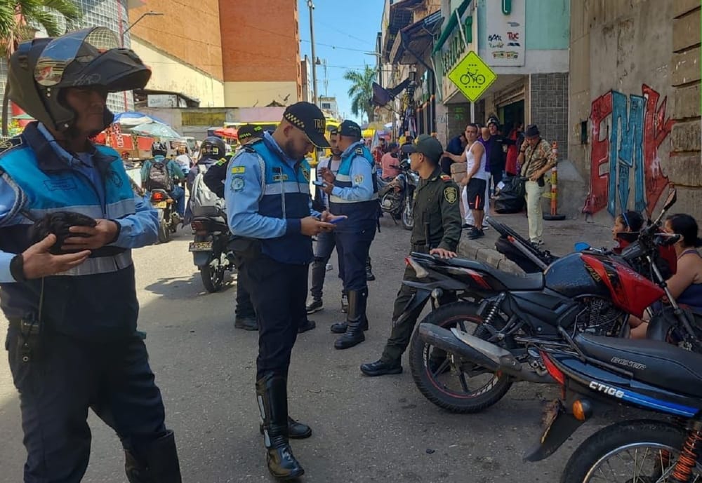 Alcaldía de Bucaramanga refuerza controles viales en el centro de la ciudad imagen de la publicación