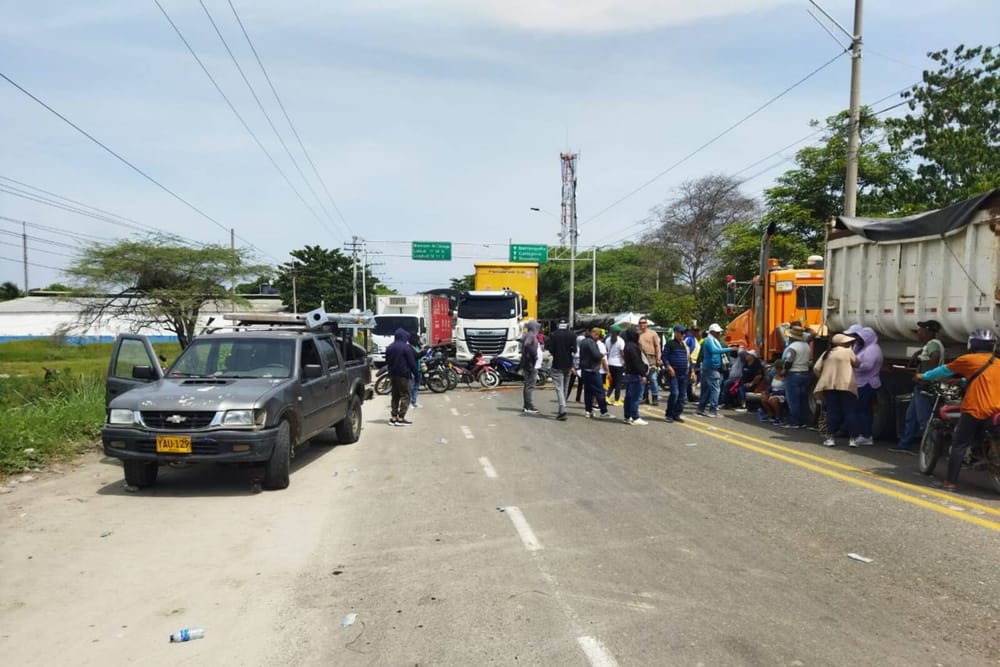 ¡De nunca acabar! Transportadores frustrados por constantes bloqueos en la vía Ciénaga-Barranquilla imagen de la publicación