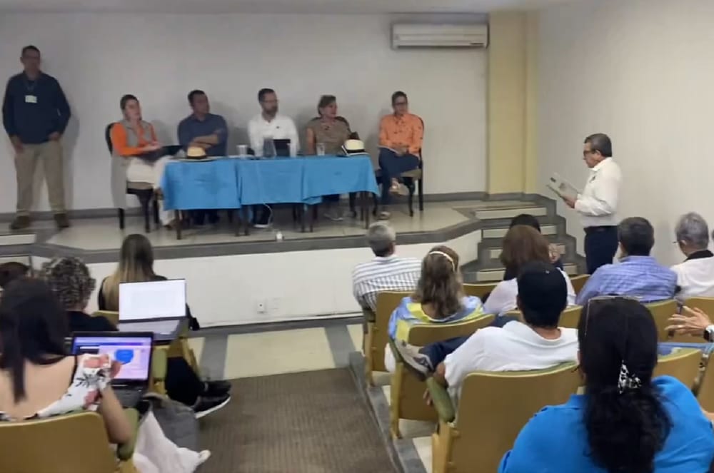 Alcaldía de Bucaramanga y comunidad unen fuerzas para mejorar la Comuna 12 imagen de la publicación