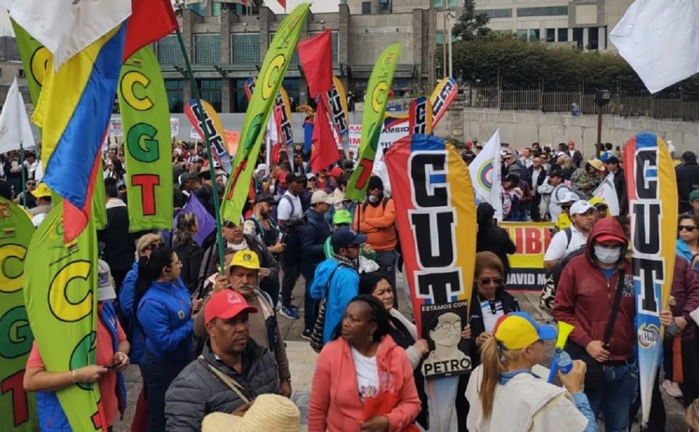 Bucaramanga se moviliza en defensa de las reformas sociales imagen de la publicación