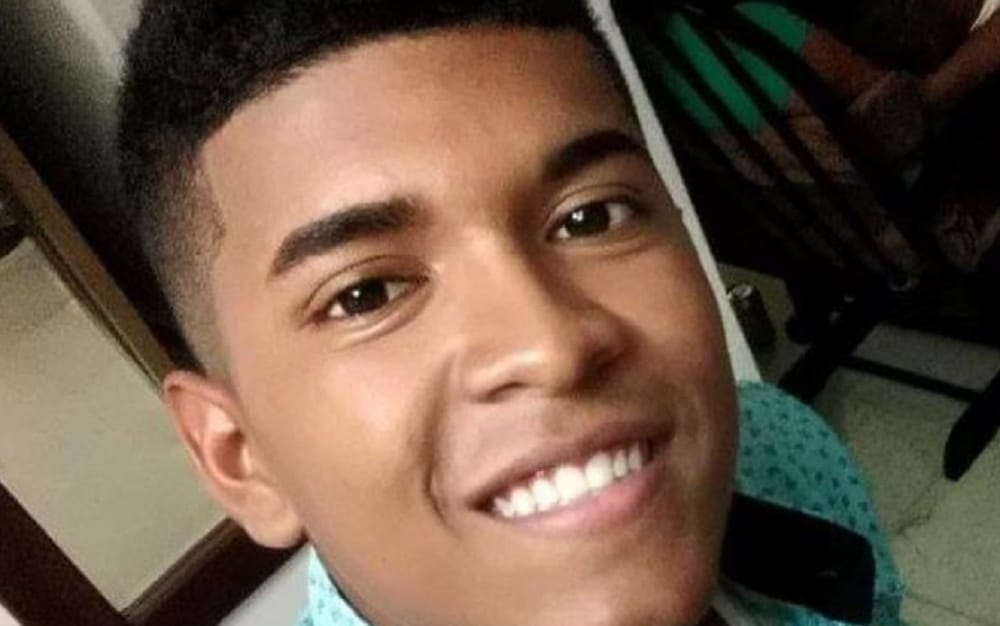 Joven motociclista asesinado en atentado sicarial cuando paseaba en su vehículo imagen de la publicación