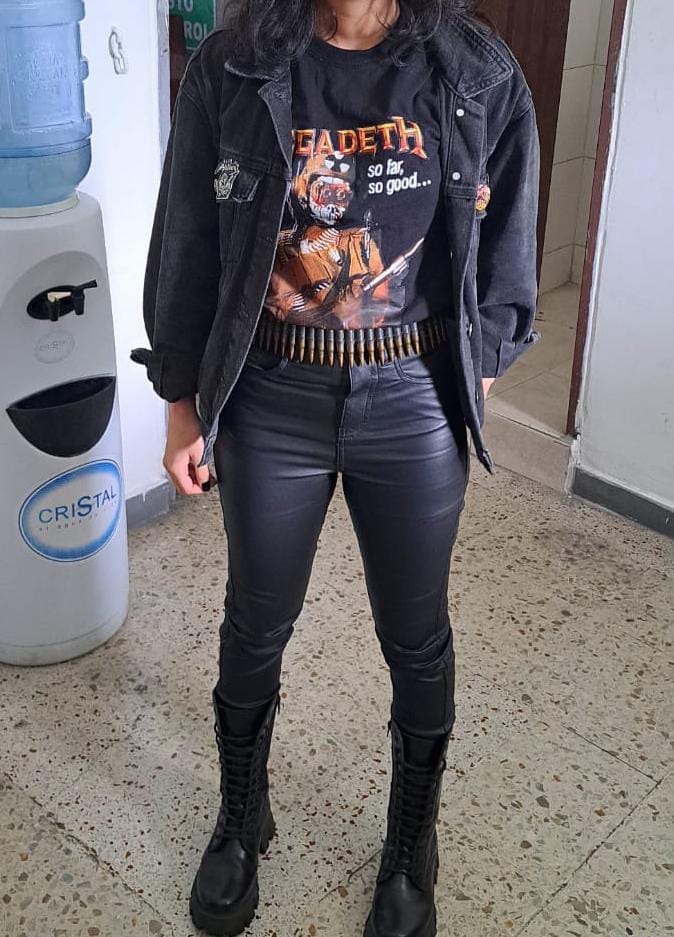 A 'Juliana' la sorprendieron  bien 'bélica' en el terminal de Bucaramanga imagen de la publicación