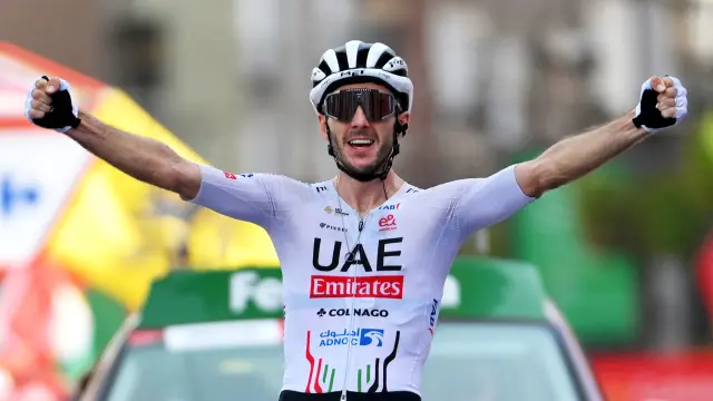 Yates gana en Granada y reconfigura la clasificación de La Vuelta España imagen de la publicación