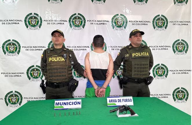 Capturan a vigilante que disparó en plena vía pública en Bucaramanga imagen de la publicación