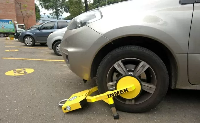 Floridablanca implementa cepos y comparendos por mal parqueo imagen de la publicación