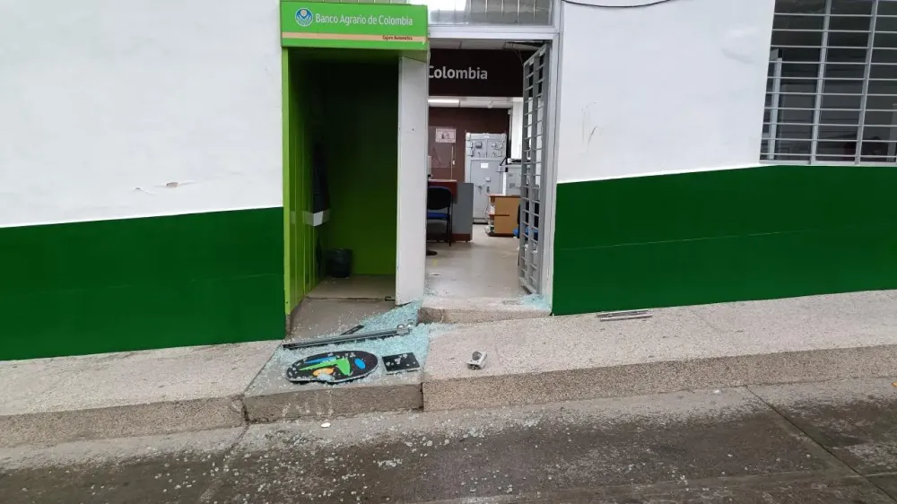Asalto armado a Policía y Banco Agrario en Cauca imagen de la publicación
