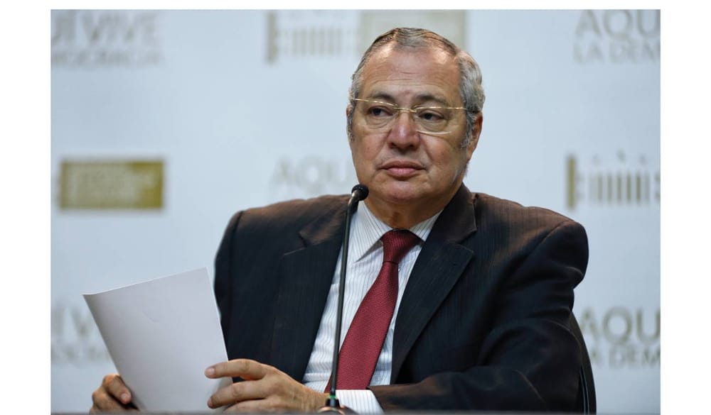 Iván Name enfrenta demanda de pérdida de investidura en Colombia imagen de la publicación