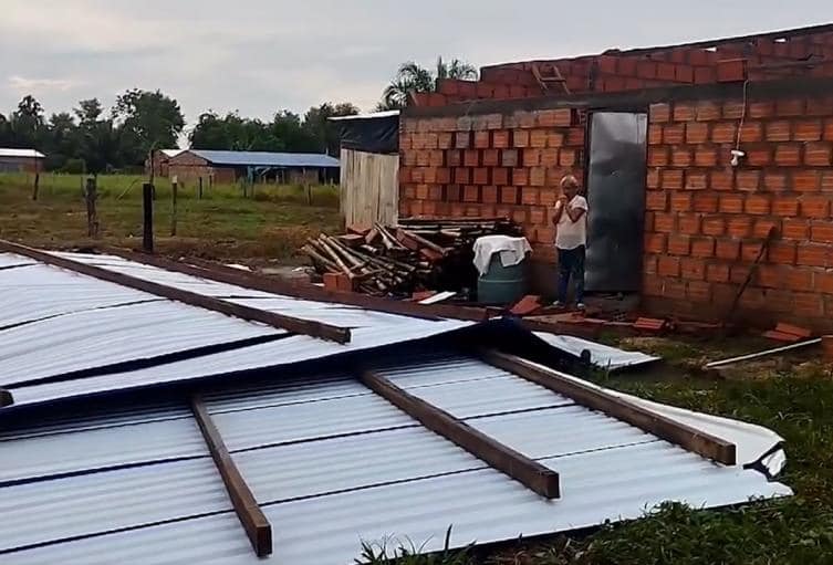 Más de 30 viviendas quedaron destrozadas por vendaval en Puerto Wilches imagen de la publicación