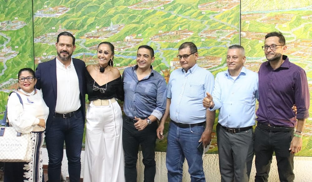 Obras del maestro Granados Ruiz en Casona de la Asamblea imagen de la publicación