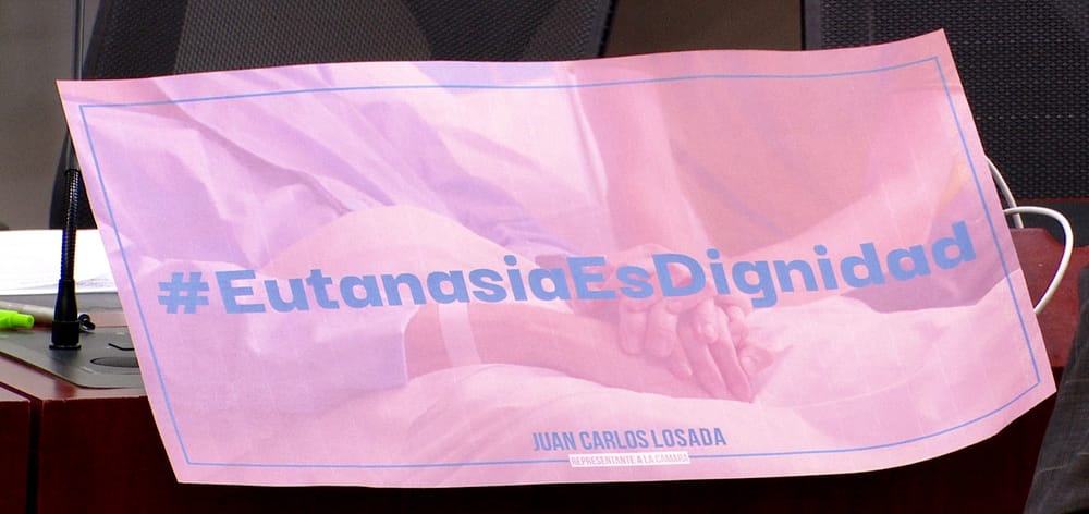 Proyecto de ley para regular la eutanasia pasó prueba de fuego en la Comisión Primera de Cámara imagen de la publicación