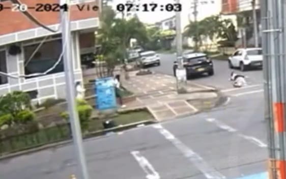 (VIDEO) Piden a los bumangueses delatar a autor de choque y fuga que dejó dos mujeres heridas imagen de la publicación