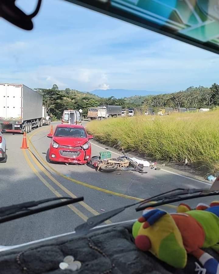Torpe e imprudente: Invasión de carril dejó un motociclista muerto en Aratoca imagen de la publicación