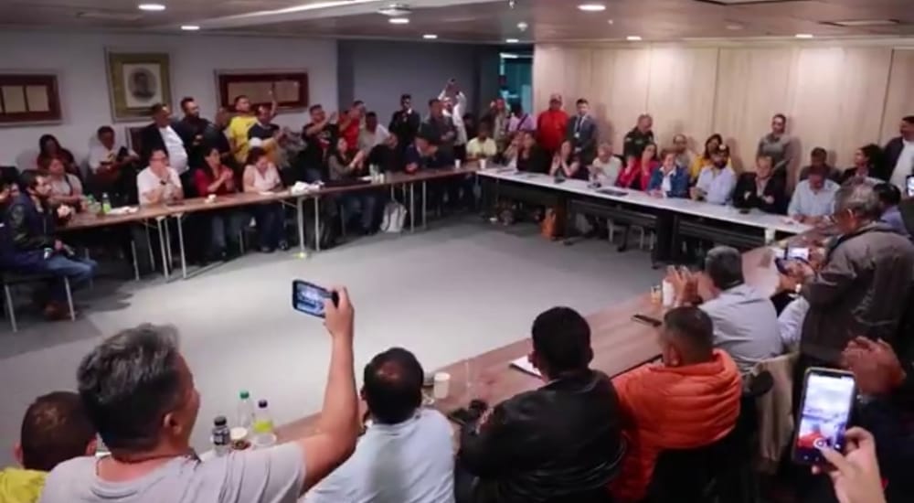 Este es el pliego de 14 puntos que permitió al gobierno conjurar el paro con los camioneros imagen de la publicación