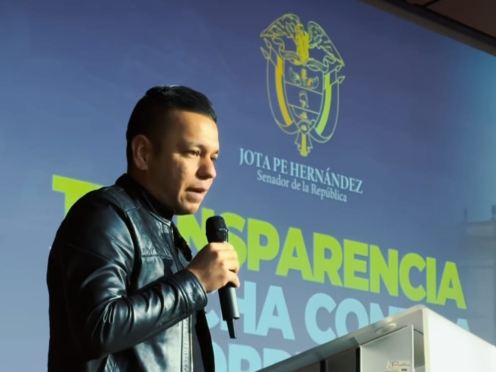 Senador JP presidió presentación de estrategia de transparencia del Congreso imagen de la publicación