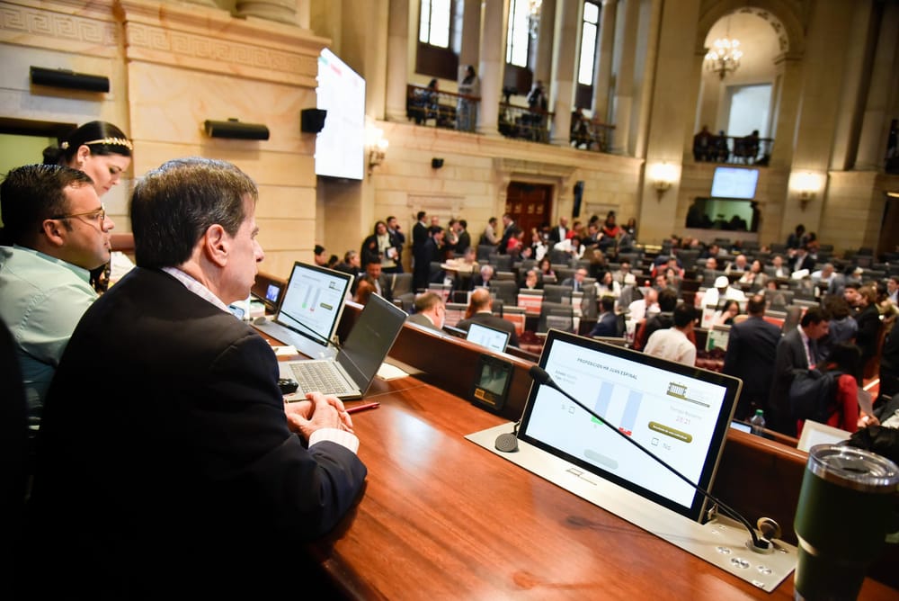 MinInterior defendió retorno del recargo dominical y regreso de horas extras imagen de la publicación
