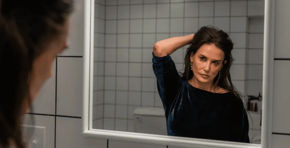 Demi Moore brilla en "La Sustancia" sobre la obsesión por la juventud imagen de la publicación