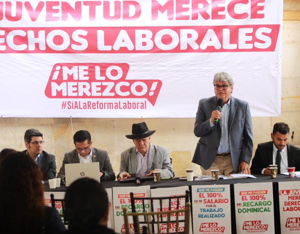Piden mejores condiciones laborales para jóvenes que acceden a los contratos de aprendizaje imagen de la publicación