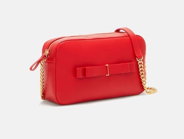 Rojo y elegancia: La nueva colección Lacito insignia de CH Carolina Herrera imagen de la publicación