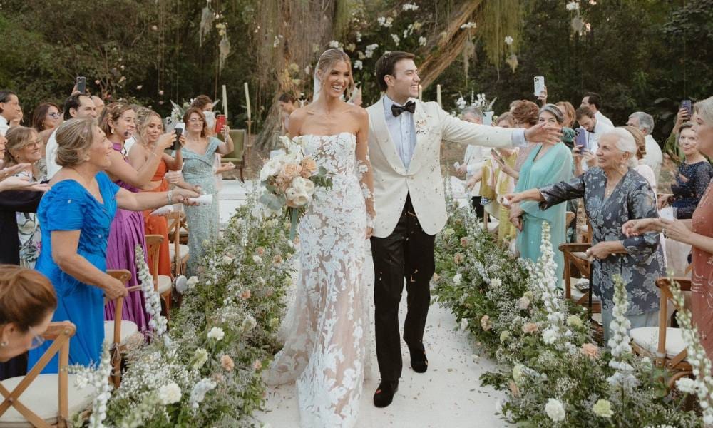 De un DM a la ceremonia del año: La historia de Esteban Santos y Gabriela Tafur imagen de la publicación