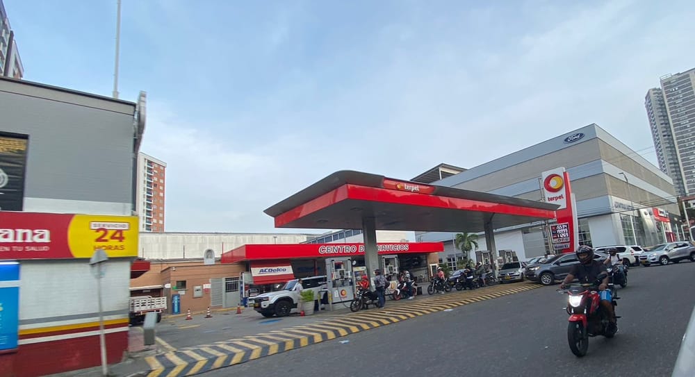 Se normaliza el suministro de combustible en Santander imagen de la publicación