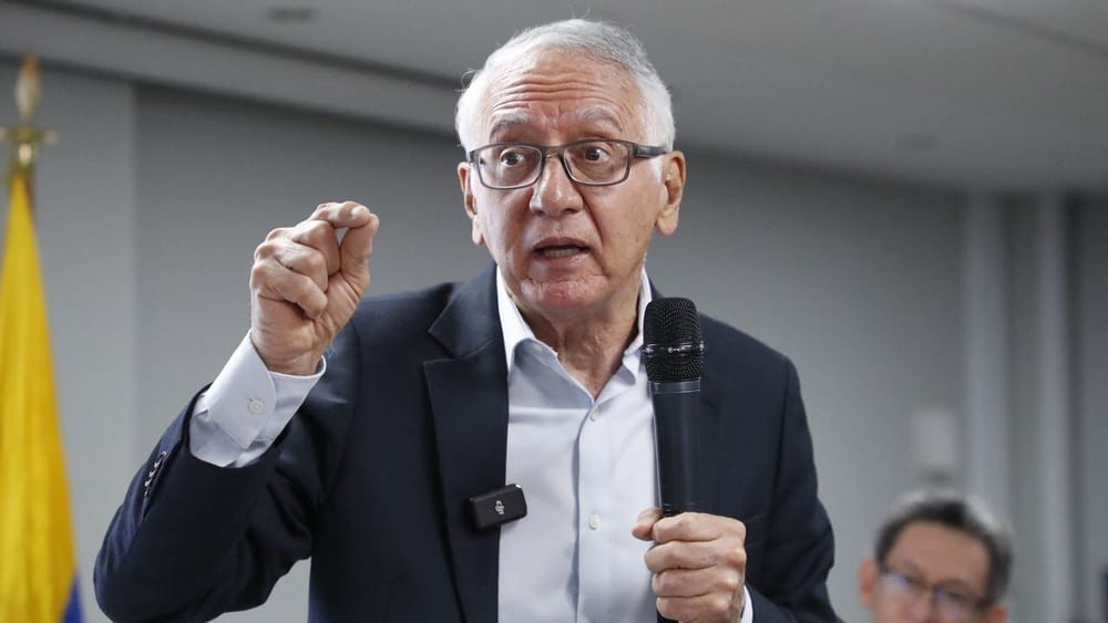 A puerta cerrada presentaron proyecto de reforma a la salud imagen de la publicación