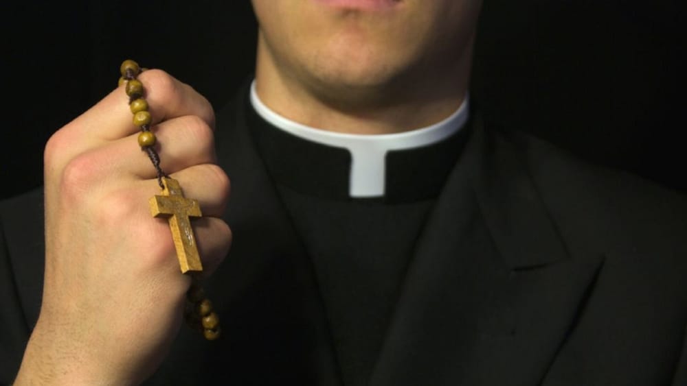 Sacerdote enfrentará juicio por aparentes abusos imagen de la publicación
