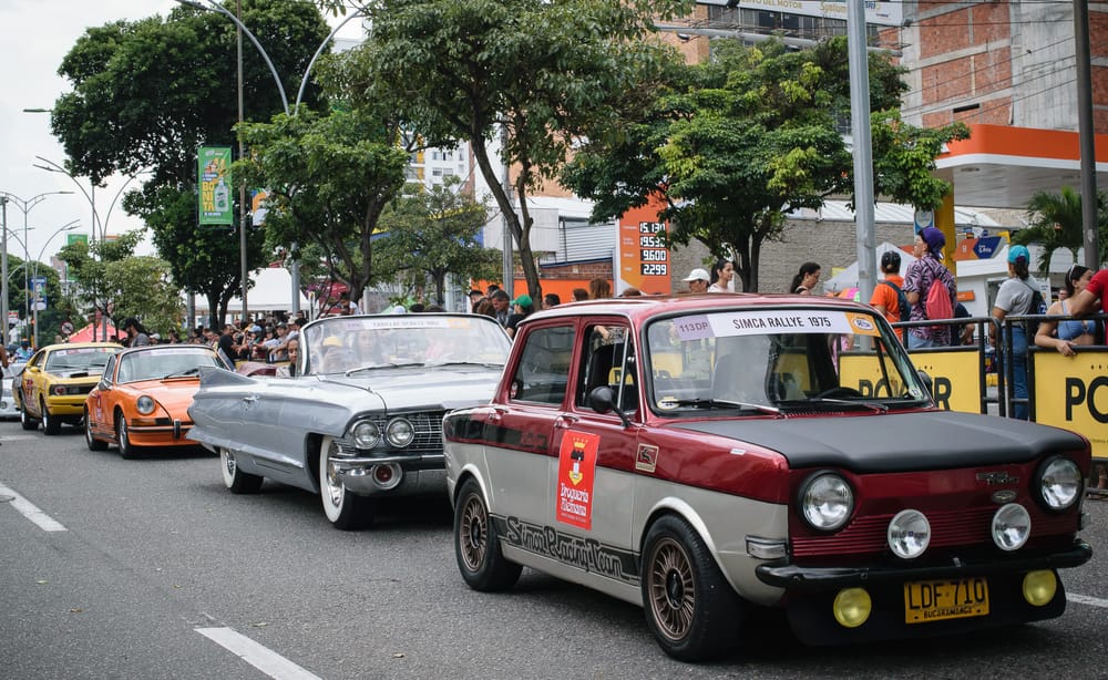 Así se vivió el desfile de Autos Clásicos y Antiguos en Bucaramanga imagen de la publicación