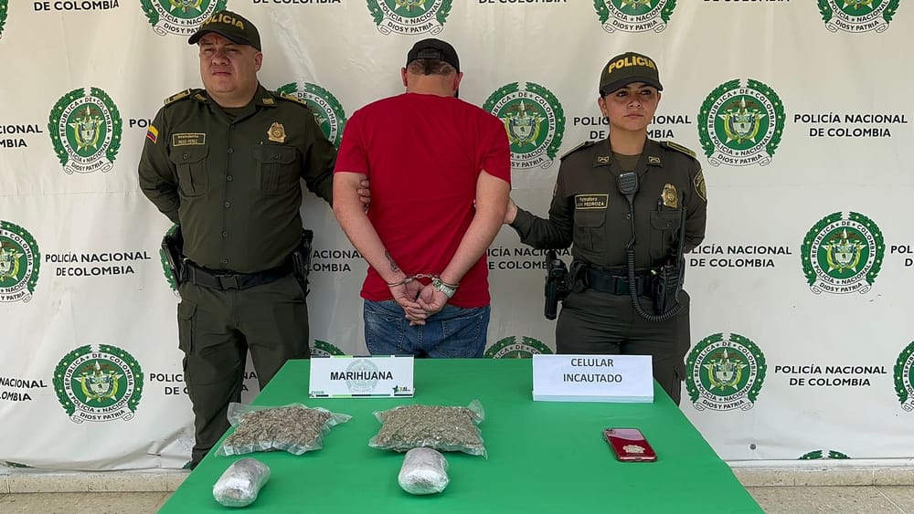 Policía Nacional detiene a "El Gordo" con 120 dosis de marihuana en Bucaramanga imagen de la publicación