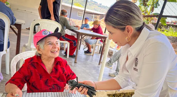 Supervisan Centros de Bienestar de Adultos Mayores en Floridablanca imagen de la publicación