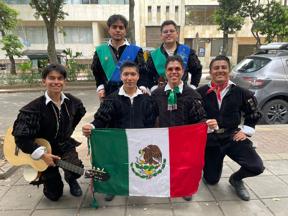 La Tuna de la Universidad Veracruzana refuerza lazos con Colombia imagen de la publicación