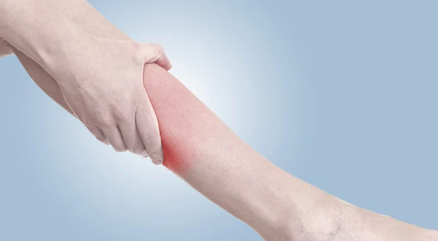 Calambres nocturnos: Causas comunes y cómo evitarlos imagen de la publicación