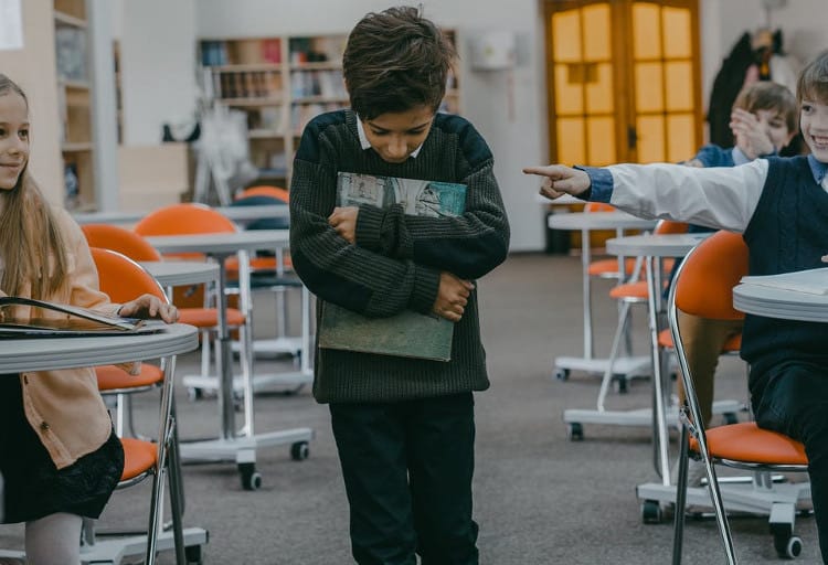 Nueva campaña contra el acoso escolar en Colombia en el día mundial de la salud mental imagen de la publicación