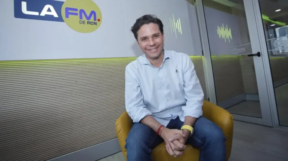 Luis Carlos Vélez renuncia a La FM tras siete años de dirección imagen de la publicación