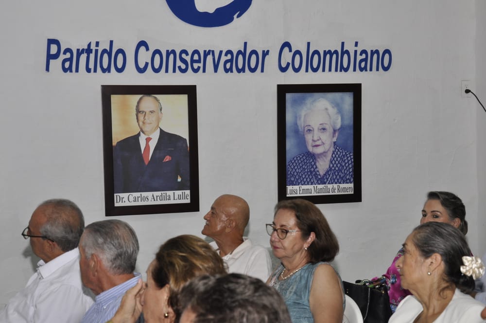 Casa Conservadora de Bucaramanga rindió homenaje póstumo a Luisa Emma Mantilla de Romero y Carlos Ardilla Lulle imagen de la publicación